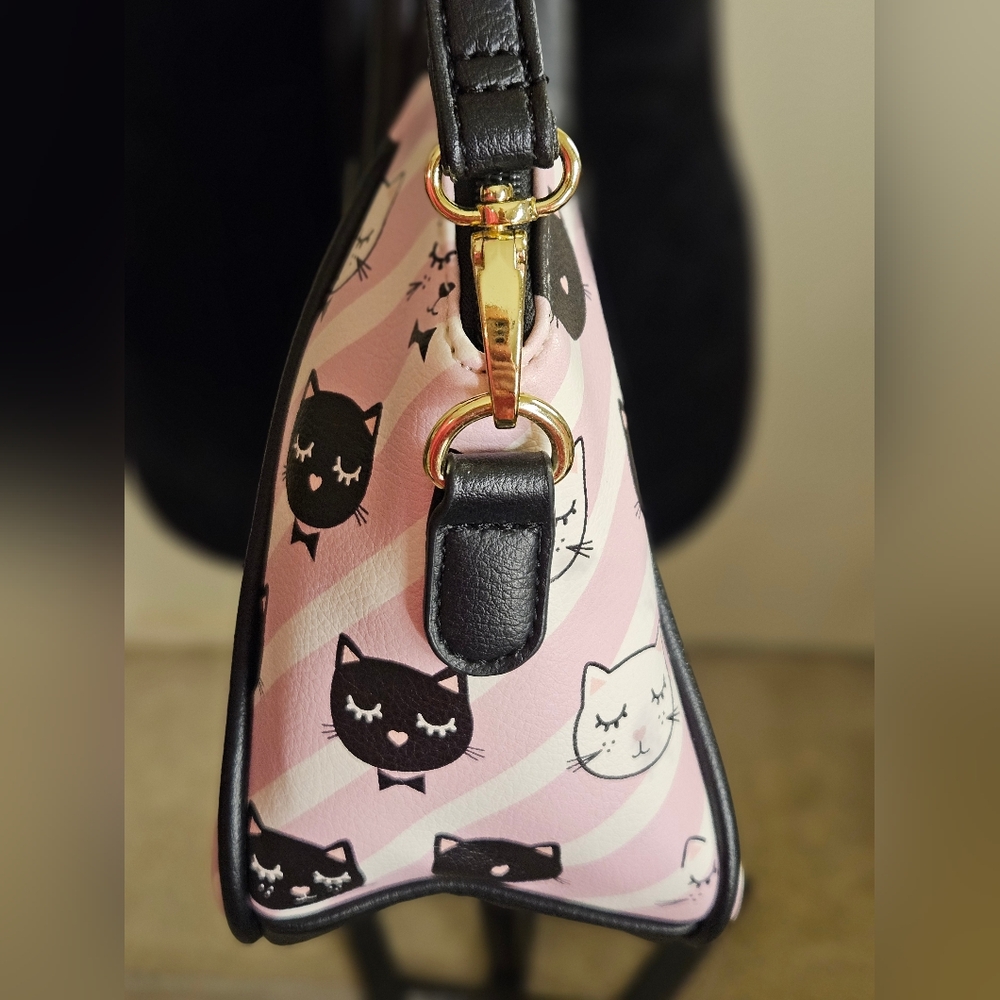 Betsey Johnson Kitty Print Purse - Picture 5 of 15